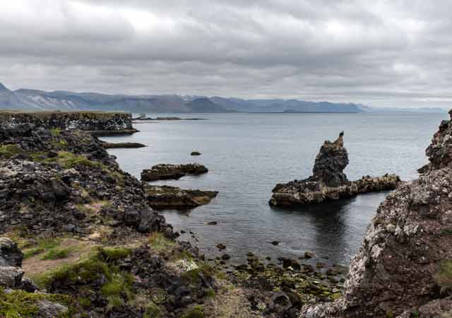 Die wild zerklüfteten Klippen