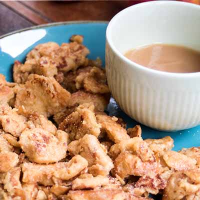 Semmelschmarrn frisch aus der Pfanne mit Apfelmus.