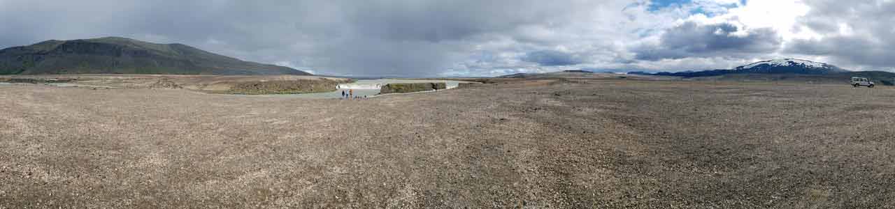 Tröllkonuhlaup vor der momentan schlafenden Hekla